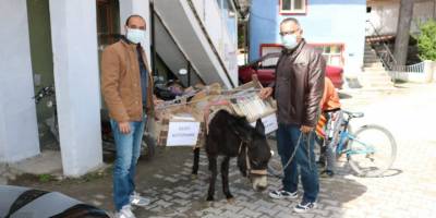 Bu kütüphane farklı: 'Eşekli Gezici Kütüphane'