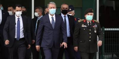 Milli Savunma Bakanı Akar ve Genelkurmay Başkanı Orgeneral Güler Trablus'a gitti