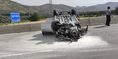 Bayındır'da otomobil beton bariyere çarptı: 1 yaralı