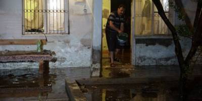 Selin vurduğu Kozan’da ev ve sokaklarda tahliye çalışmaları sürüyor