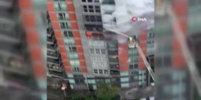 Londra'da 19 katlı binada yangın