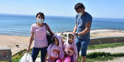 Sinop’ta denize giren Almanya vatandaşı aileye polis engeli: Antalya'da serbest burada mı yasak?