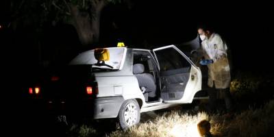 Denizli'de çaldıkları otomobili polisin üzerine sürerek kaçan zanlılar yakalandı