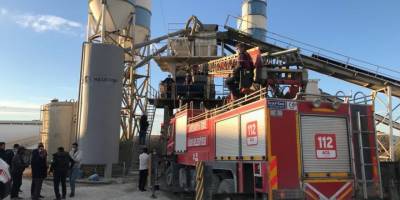 Beton mikserine sıkışan işçi feci şekilde can verdi