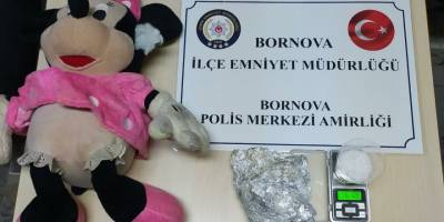 İzmir'de peluş oyuncağın içinden uyuşturucu çıktı