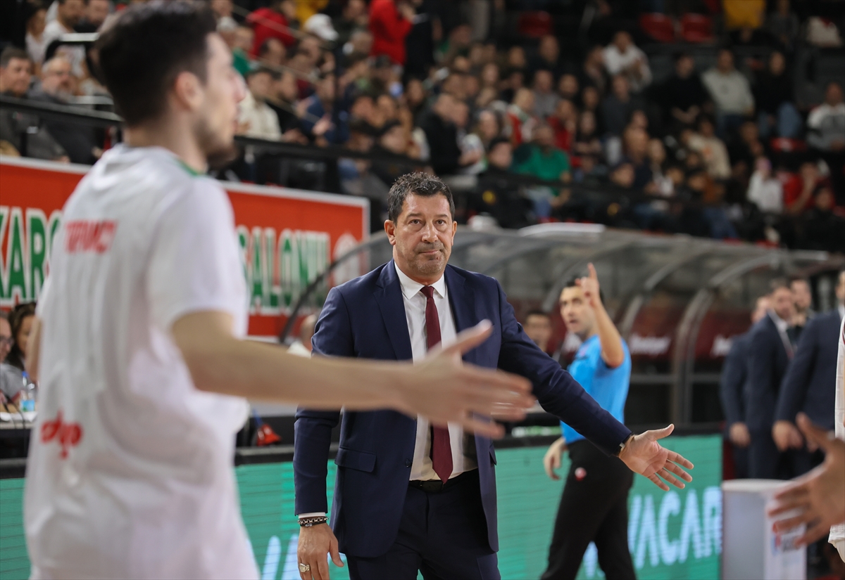 aa-20221126-29557579-29557573-pinar-karsiyaka-yukalel-merkezefendi-belediyesi-basket.jpg