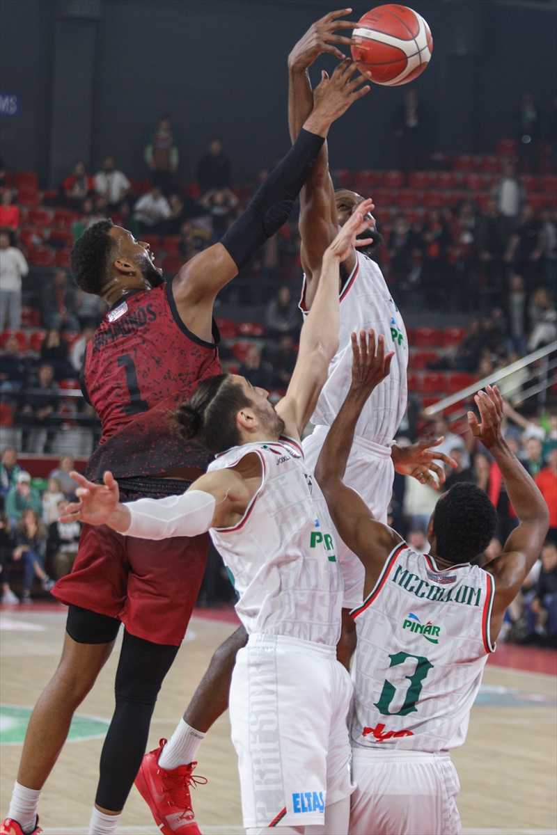 aa-20221227-29849711-29849708-pinar-karsiyaka-gaziantep-basketbol.jpg