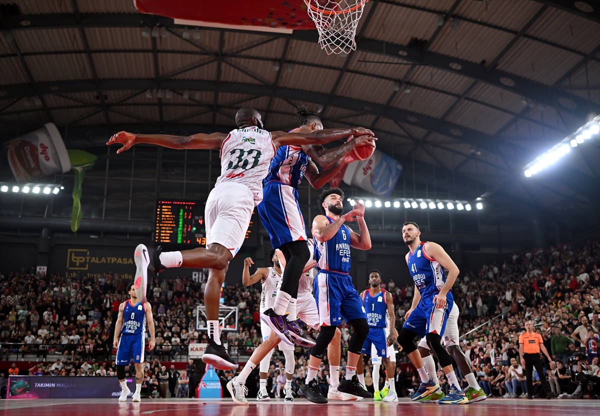 aa-20230409-30807814-30807809-pinar-karsiyaka-anadolu-efes.jpg