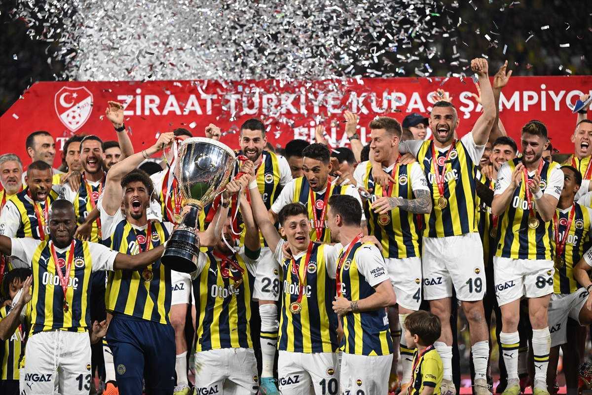 aa-20230611-31404657-31404648-61-ziraat-turkiye-kupasinin-sahibi-fenerbahce-kupasini-aldi.jpg