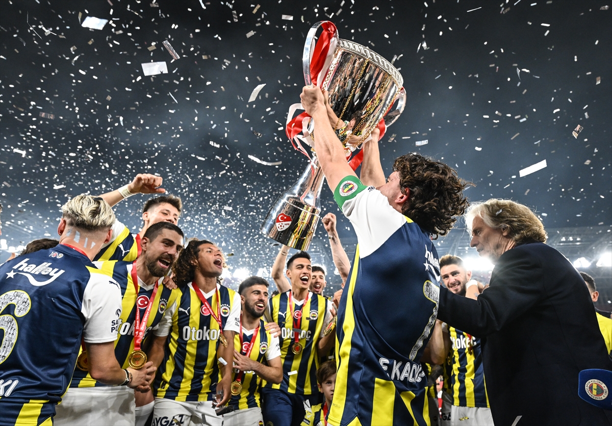 aa-20230611-31404775-31404756-61-ziraat-turkiye-kupasinin-sahibi-fenerbahce-kupasini-aldi.jpg