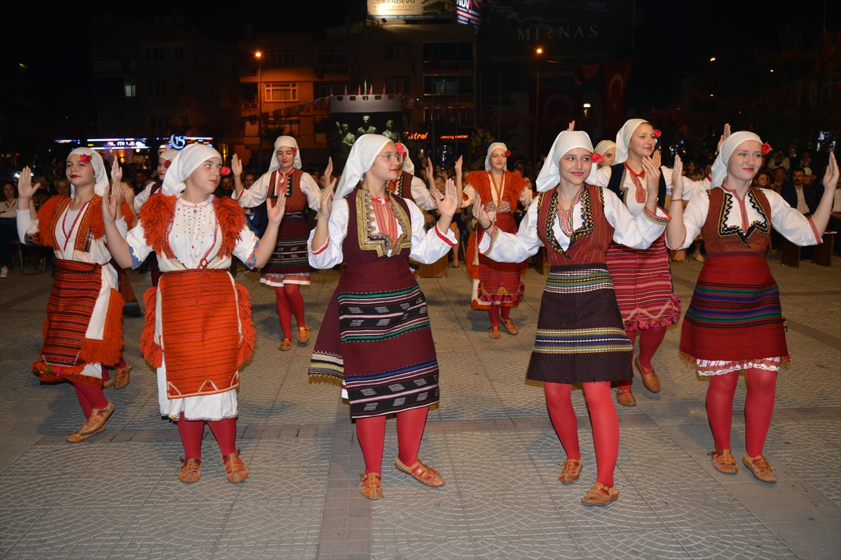 aa-20231028-32555349-32555344-manisada-makedon-muzik-ve-folklor-festivali-gerceklestirildi.jpg