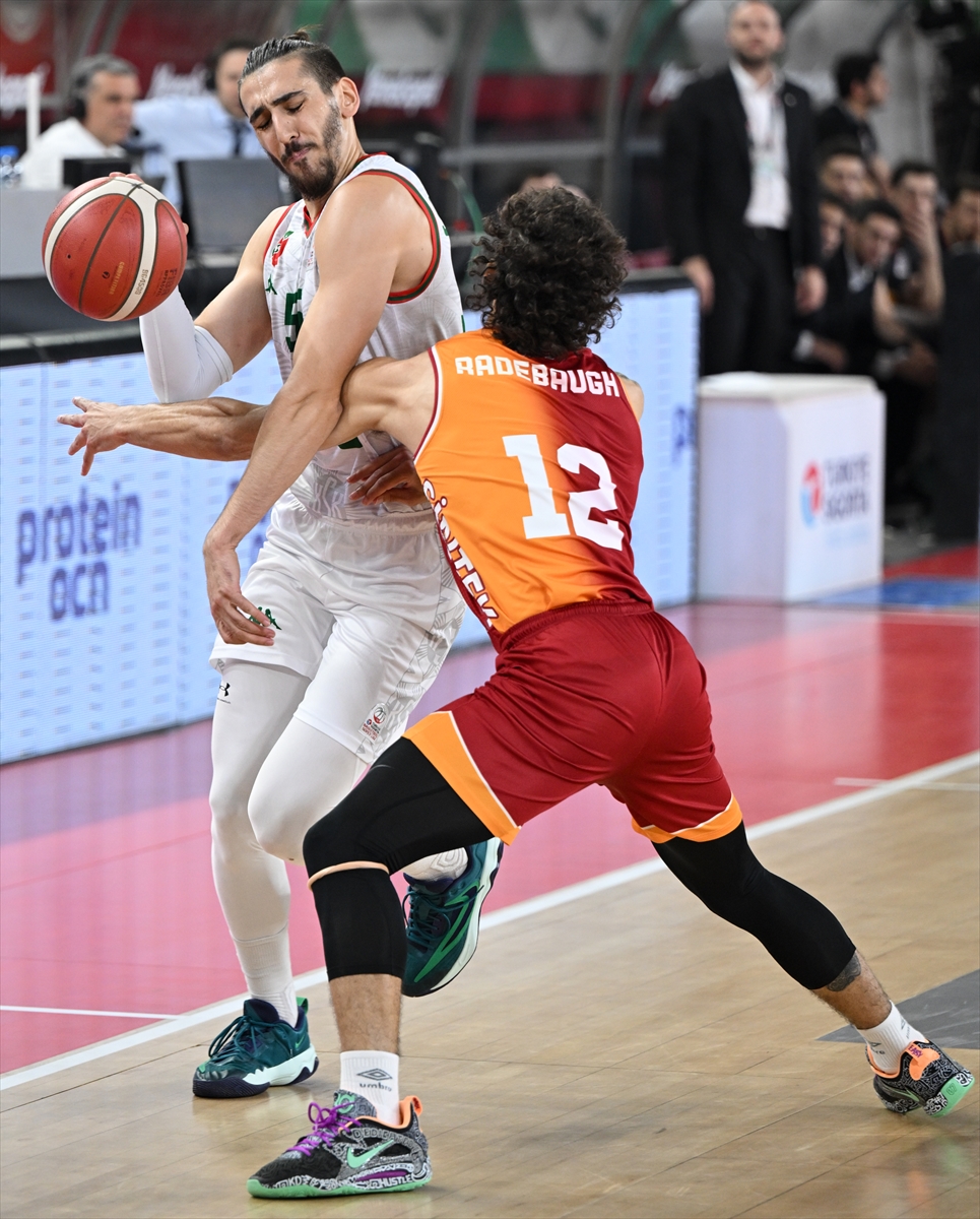 aa-20231209-33144332-33144325-pinar-karsiyaka-galatasaray-ekmas.jpg