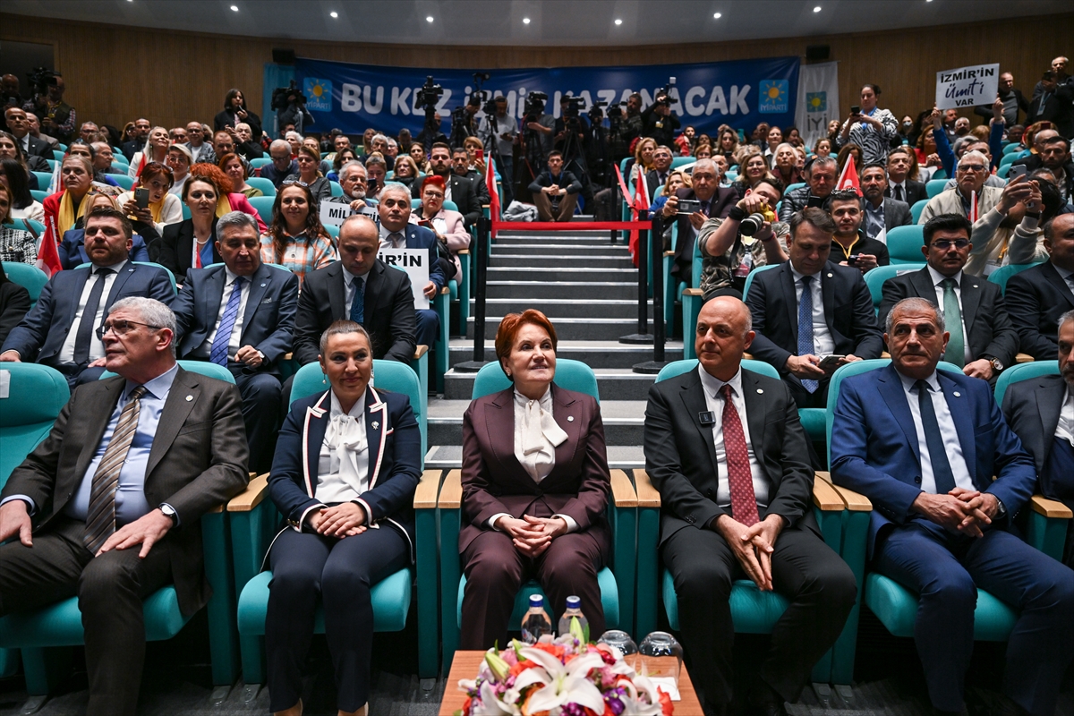 aa-20240222-33782165-33782162-iyi-parti-genel-baskani-meral-aksener-izmirde-konustu.jpg