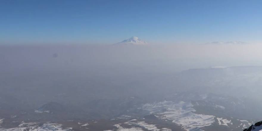 "Türkiye'nin çatısı" çevresini saran sis bulutuyla büyüledi