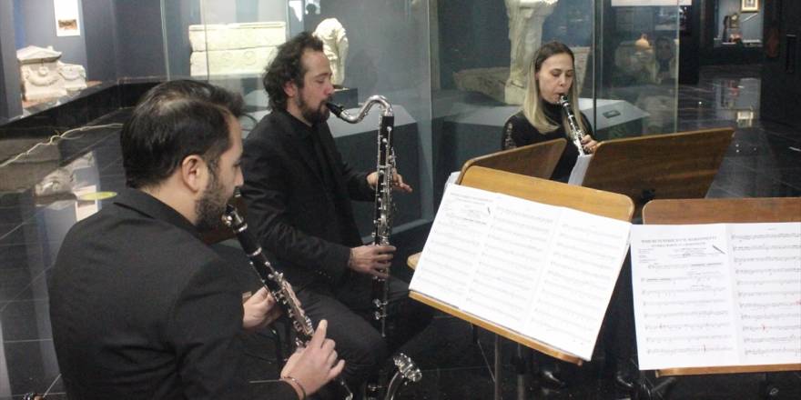 İZDOB sanatçıları Ödemiş Müzesinde konser verdi
