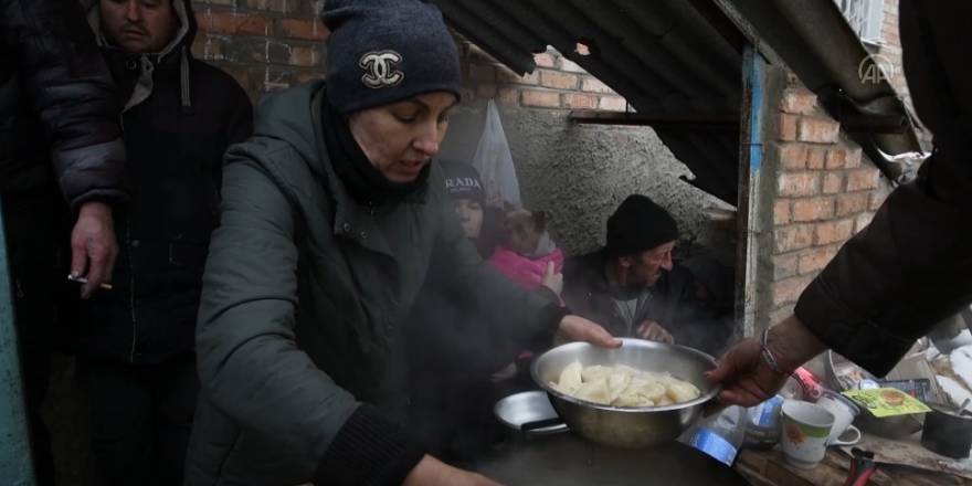 Donetsk'te sivillerin tahliye ve yardım bekleyişi sürüyor